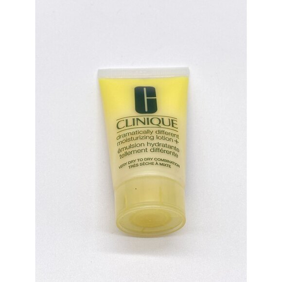 Clinique Dramatically Different Moisturizing Lotion+™ 1 fl oz - Picture 1 of 3